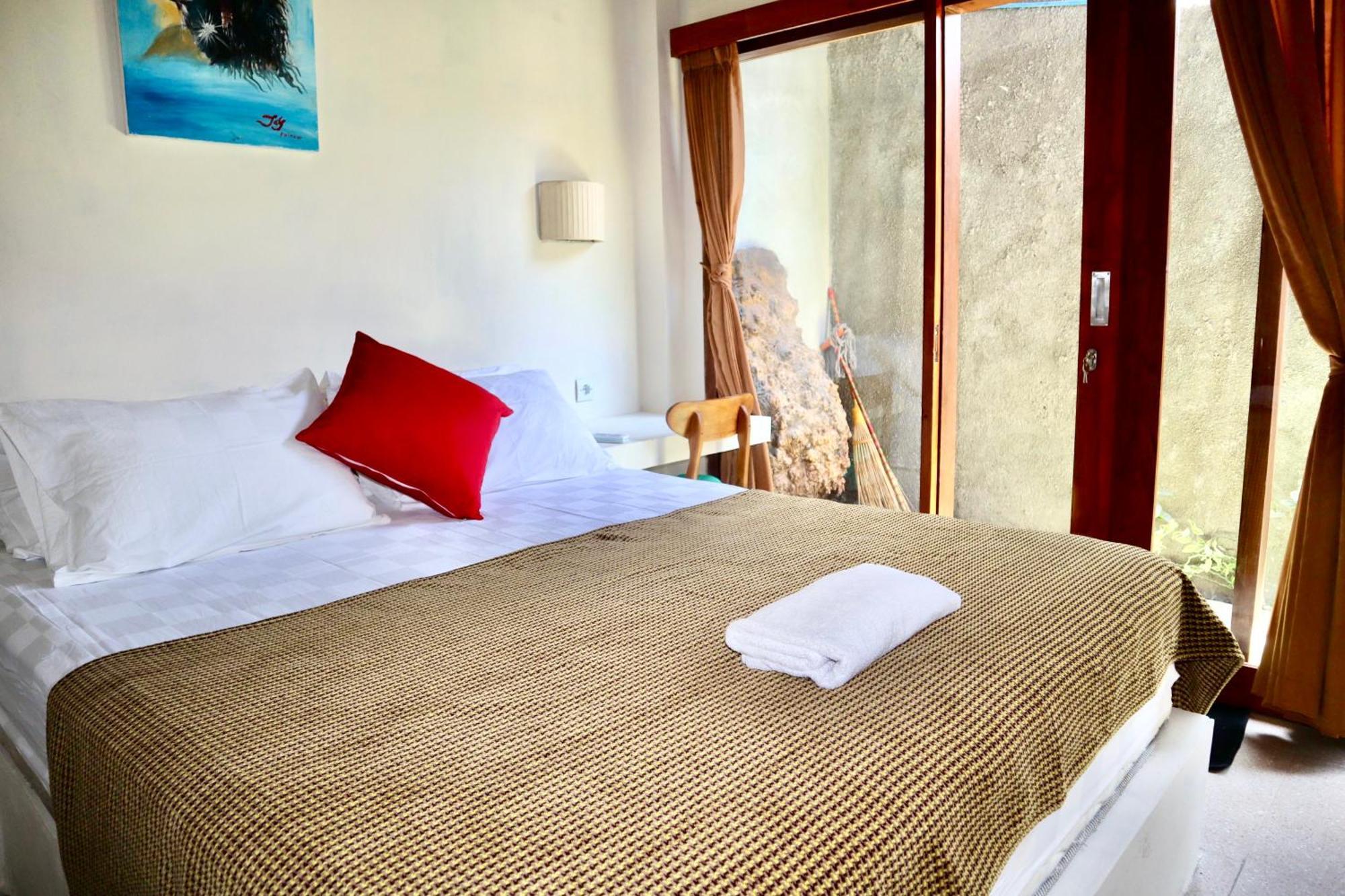 Pranajaya Oasis Villa เตจากูลา ภายนอก รูปภาพ